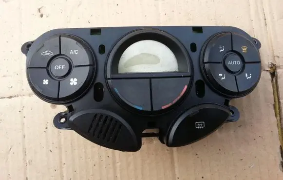Ford Focus Climate control unit