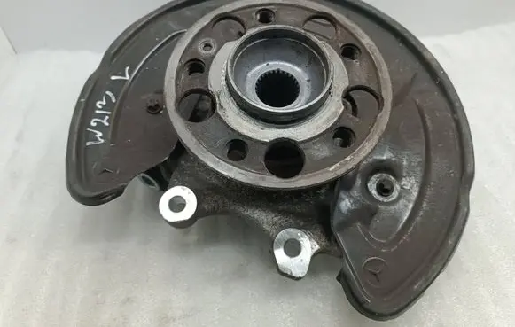 Mercedes-Benz E W213 Rear wheel hub A2133572500
