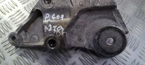 Peugeot 607 Engine mounting bracket 9632592280