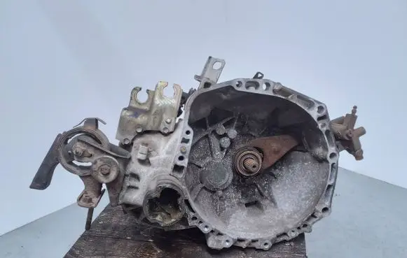 Toyota Yaris Manual 5 speed gearbox 331110D020