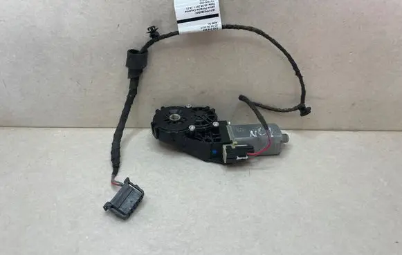 Porsche Cayenne (92A) Seat adjustment motor 7P5971384B 7P5971384