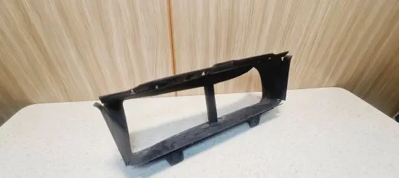 Ford Focus Intercooler air guide/duct channel BM518314A