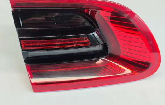 Porsche Macan (95B) Tailgate rear/tail lights 95B945093G
