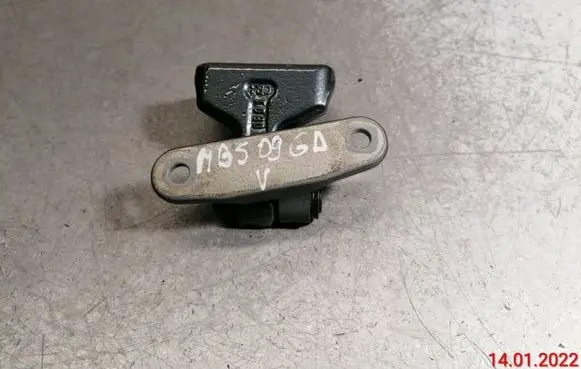 Rear door upper hinge