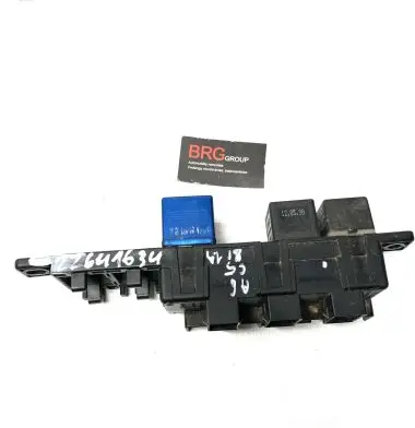 Audi A6 S6 C5 4B Fuse module 8L0941822A 896083000 22641634