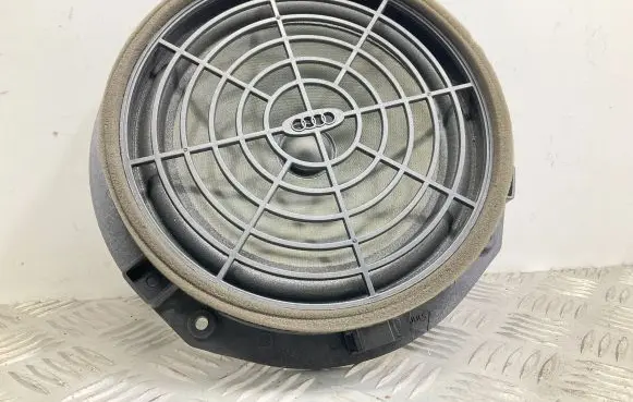 Audi A1 Front door speaker 8X0035415C