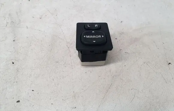 Toyota Auris E180 Wing mirror switch 769746E
