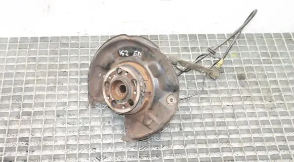 Mercedes-Benz CLC CL203 Rear wheel hub