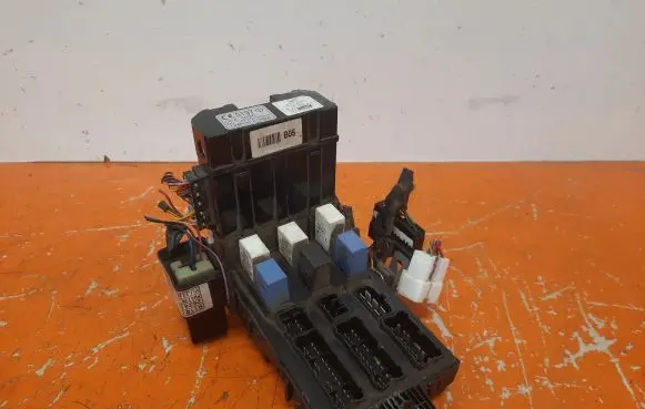 Hyundai Santa Fe Fuse box set 95400-26500
