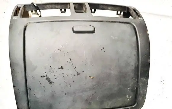 Toyota Avensis Verso Glove box 8586