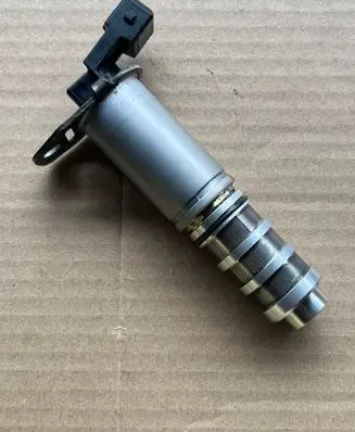 BMW 3 F30 F35 F31 Camshaft vanos timing valve 7585776 11367585776