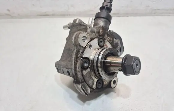 Hyundai Santa Fe Fuel injection high pressure pump 0445010511