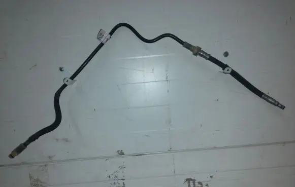 Opel Crossland X Clutch pipe/line 9835360480