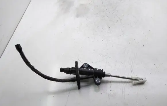 Clutch slave cylinder