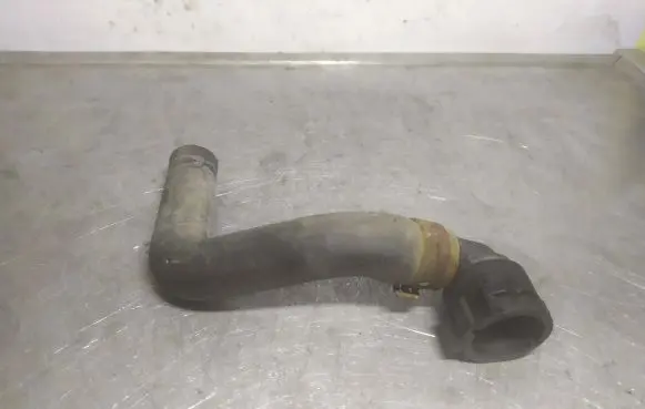 Volkswagen Golf V Engine coolant pipe/hose 1K0122157A