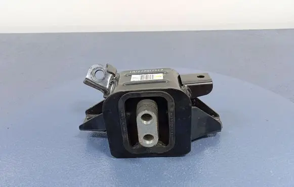 KIA Ceed Gearbox mounting bracket 21830-G4000