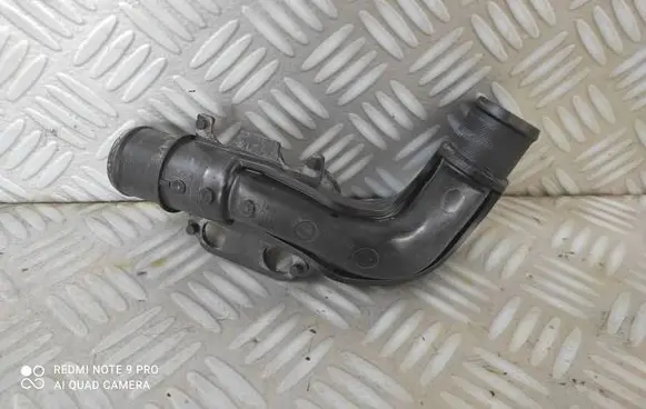 Engine coolant pipe/hose