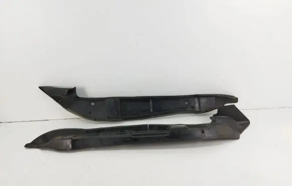 Audi Q5 SQ5 Fender end trim 8R0821111C 8R0821112C