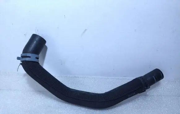 Audi A8 S8 D4 4H Engine coolant pipe/hose 4H0121471F W779