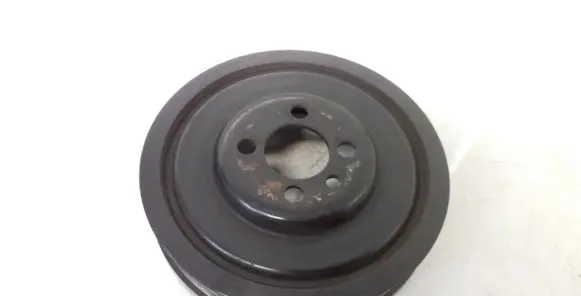 Volkswagen PASSAT B6 Crankshaft pulley 03G105243