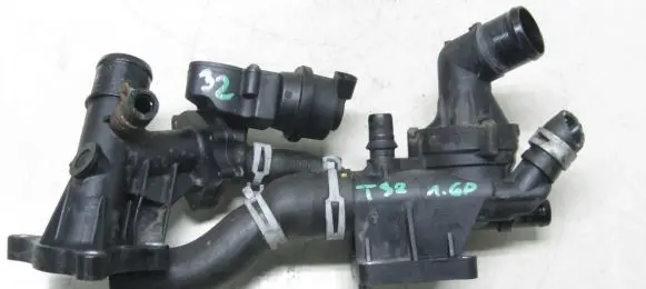 Thermostat/thermostat housing