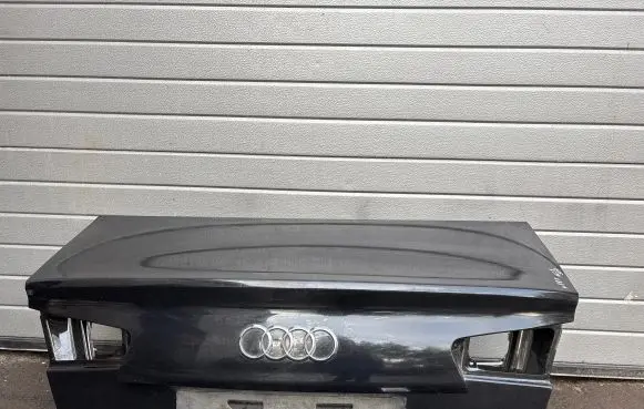 Tailgate/trunk/boot lid