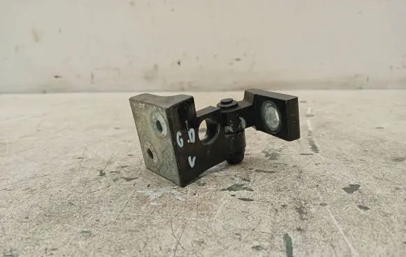 Porsche Cayenne (9PA) Rear door upper hinge 7L0833402B