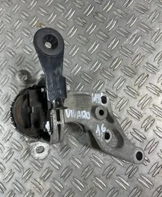 Opel Vivaro Engine mount bracket 165385971R