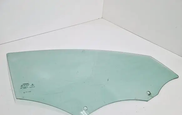 Volvo V40 Front door window glass four-door 43R00049 23123467890 E000292
