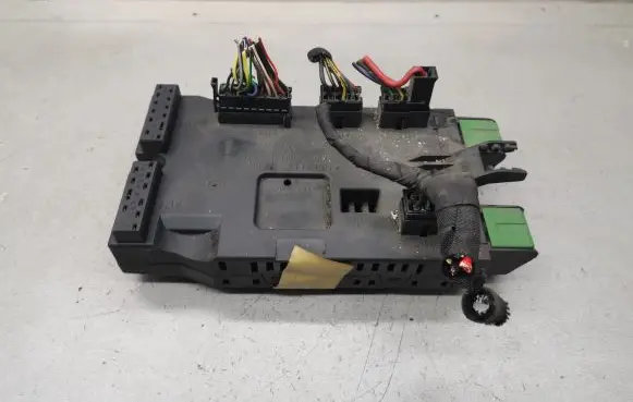 Mercedes-Benz Vito Viano W638 Fuse module 0005400650 08501002