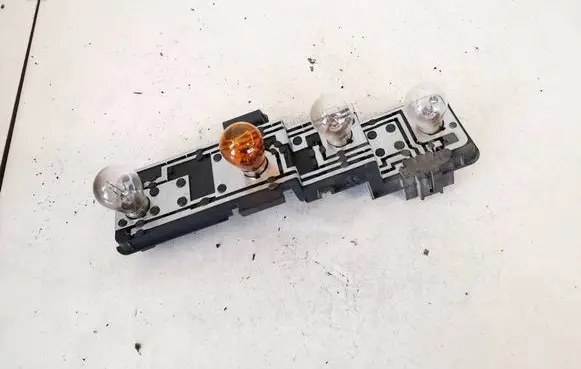 Citroen Xsara Picasso Tail light bulb cover holder