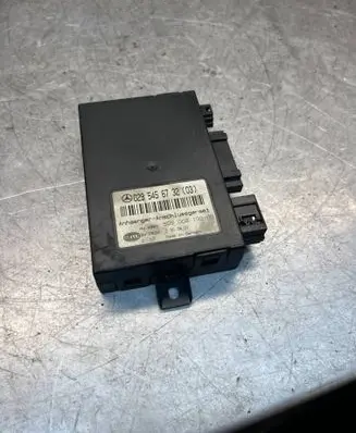 Mercedes-Benz CLK A209 C209 Tow bar trailer control unit/module 0295456732 5DS00810200