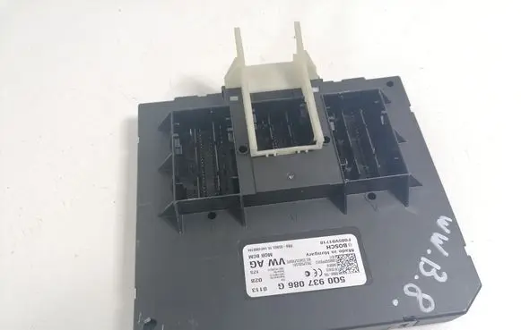 Volkswagen PASSAT B8 Comfort/convenience module 5Q0937086G
