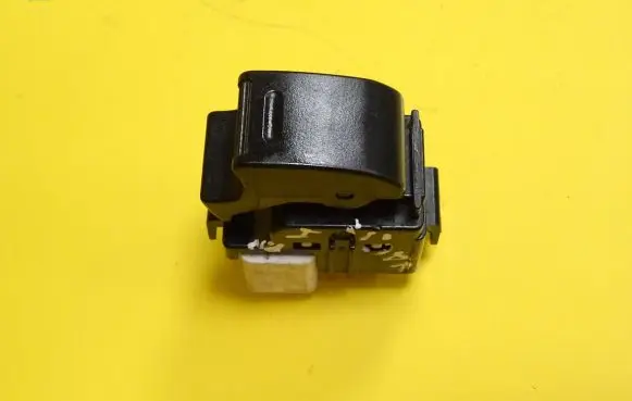 Toyota Corolla Verso AR10 Electric window control switch