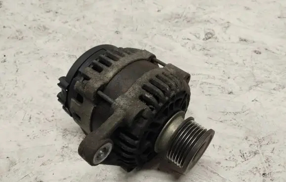 Opel Insignia A Generator/alternator 13502583