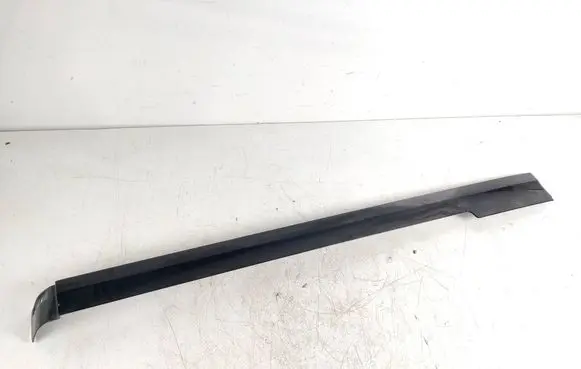 Mercedes-Benz Vito Viano W447 Sliding door rail trim A4476900270