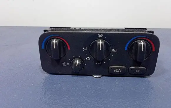 Volvo S70 V70 V70 XC Climate control unit
