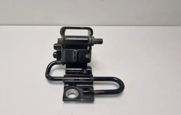 Audi Q7 4L Rear door lower hinge 4L0833412A