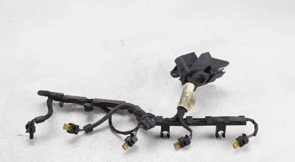 Skoda Superb B6 (3T) Fuel injector wires 06J971082B
