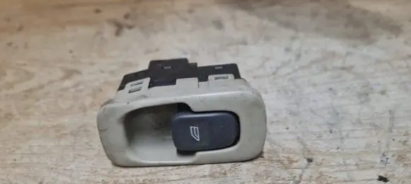 Volvo S60 Electric window control switch 9476697