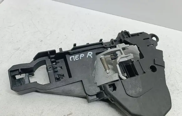 Mercedes-Benz A W169 Front door exterior handle/bracket A1697600234 981461100 1697600234