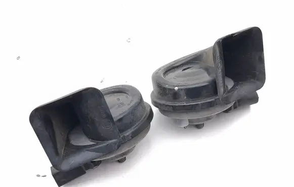 Mercedes-Benz GLC AMG Horn signal A2535422200 A2535422100