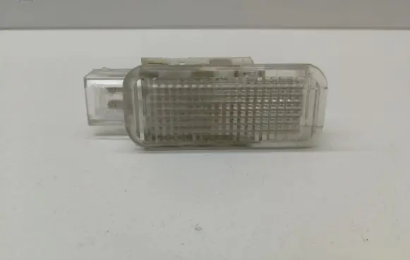 Audi A6 S6 C6 4F Front door interior light 8D0947415