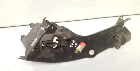 Mercedes-Benz E W211 Headlight/headlamp mounting bracket