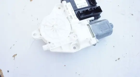 Seat Leon (5F) Front door window regulator motor 8P0959807Q