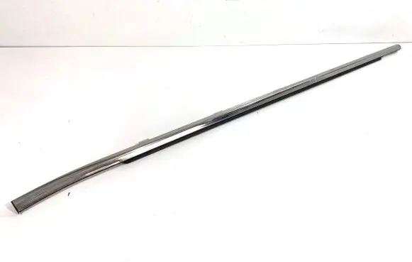 Hyundai Santa Fe Front door glass trim molding 