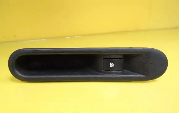 Renault Espace IV Electric window control switch 31144M