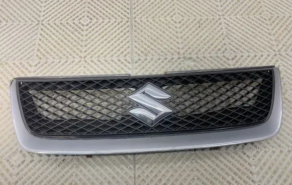 Suzuki Grand Vitara II Front grill 7174365J0