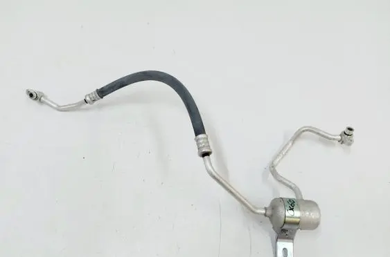 Air conditioning (A/C) pipe/hose
