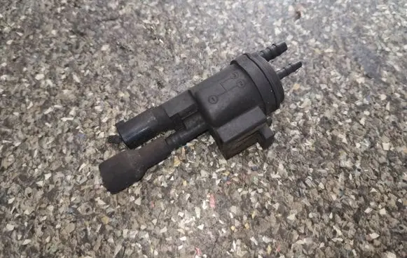 Mercedes-Benz E W212 Turbo solenoid valve 0025407097